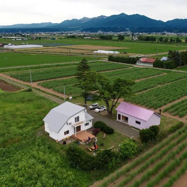 HOKKAIDO VILLA e2, hotel in Nakafurano