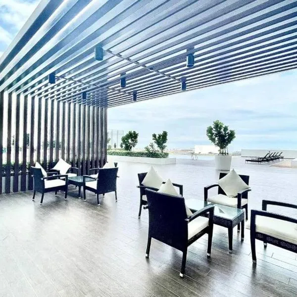 NEW! Amber Cove - 2 Bedrooms 2 Bathrooms l 4-7 Pax l WiFi l Near Jonker, hotel v destinaci Tranquerah