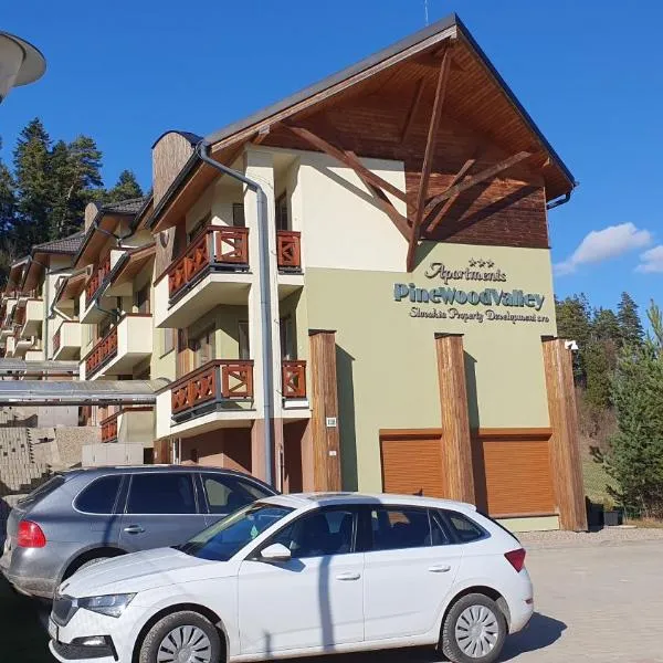 Apartment PineWood Lívia, hotel v destinácii Vyšné Ružbachy