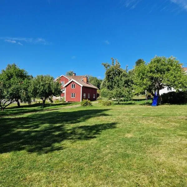 Familienhof Forneby, hotel v destinaci Möklinta