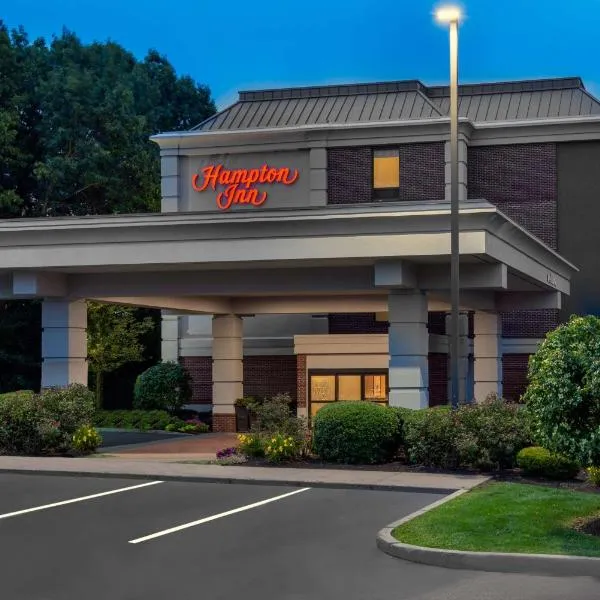 Hampton Inn Hartford Airport, hotel v destinaci Windsor Locks