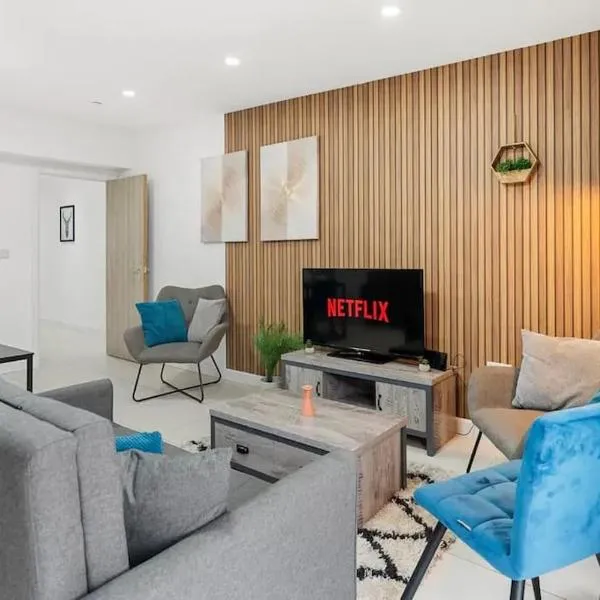 Prestige Stays Cardiff Spacious 3-Bedroom Apartment with Private Garden near Cardiff University & Heath Hospital, Hotel in Cardiff
