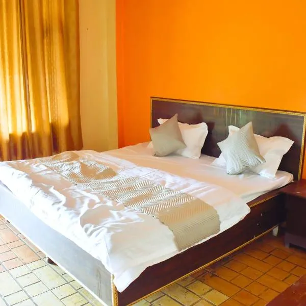 Tushar Hotel, hotel v destinaci Kasauli