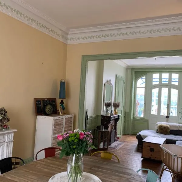 Chambre chez Linda et Brice – hotel w mieście Châteauroux