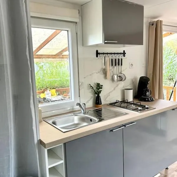 Mobil home à la tamarissière – hotel w mieście Le Grau-dʼAgde