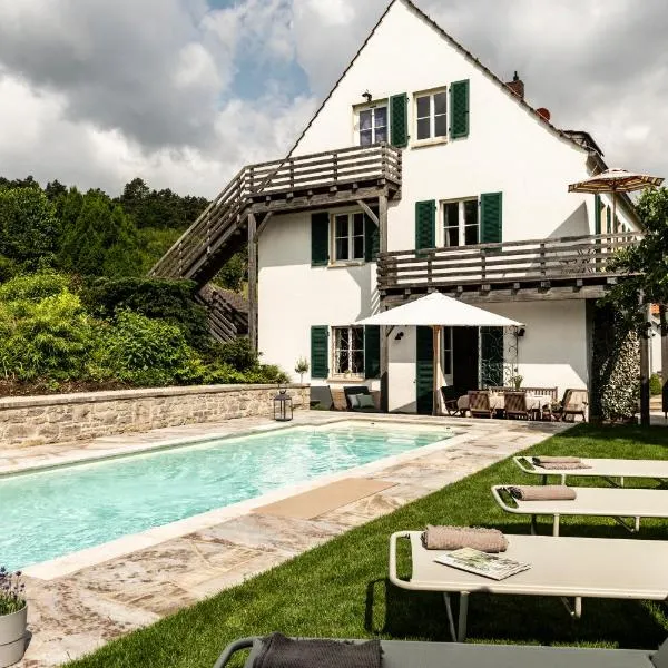 Exklusives Ferienhaus in Top Lage mit Pool, Sauna, Terrasse - Der Johannishof, hotel v destinaci Würzburg