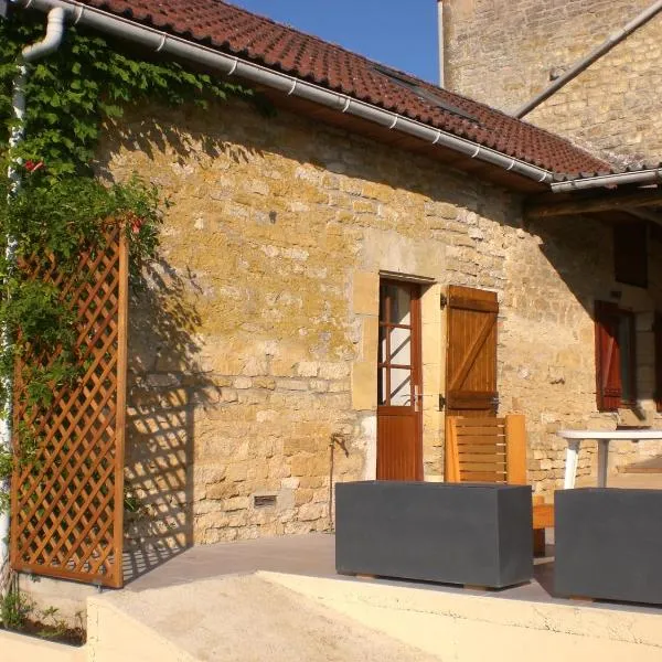 La Roseraie, campagne, calme et paix, hotel v destinaci Bulson