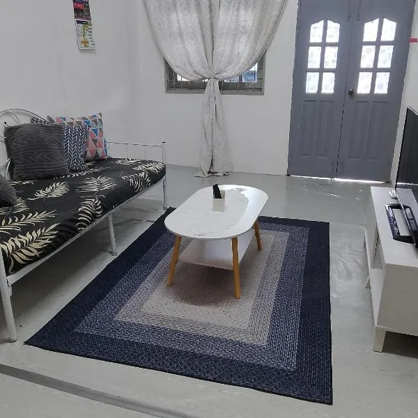 Homestay Wira Fh, hótel í Alur Merah
