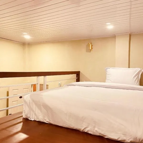Rejoss Stay & Aesthetic Coffee, hotel v destinaci Medan