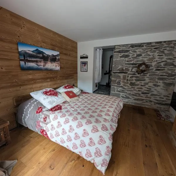 Chambre indépendante avec hammam, hotel in Armentier Haut