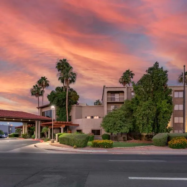 Best Western Plus Scottsdale Thunderbird Suites, hotel in Scottsdale