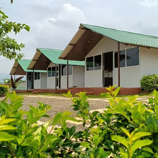 Shelby Pawana lake Cottages & Camping Tents, hotell sihtkohas Lonavala