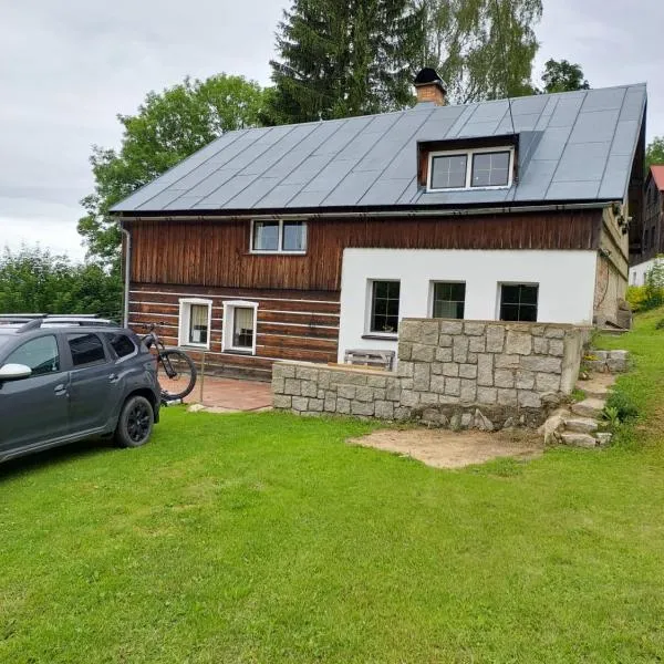 Chata Sluneční Dvůr, hotel em Kořenov