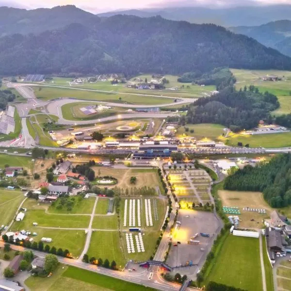 GrandPrixCamp, closest to the Red Bull Ring, up to 4 guests in a tent, hotel v destinaci Spielberg