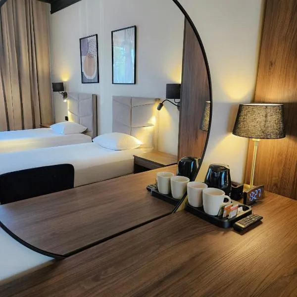 Willa Pirs, hotel ve Varšavě