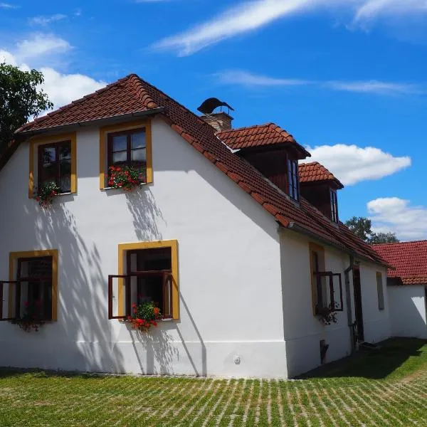 Ubytování Orlík – hotel w mieście Orlík