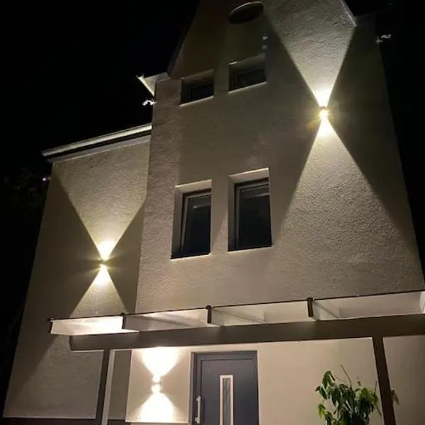 1923 Wohnung by Gerda, hotel in Etgersleben