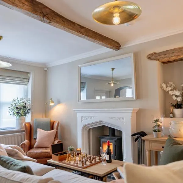 Danes Cottage - Luxury Peak District Retreat, Hotel in Chapel-en-le-Frith