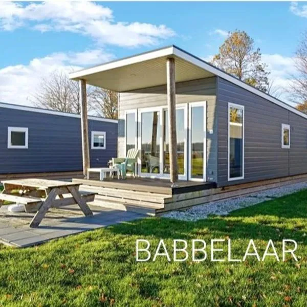 Chalet Babbelaar 6 - premium locatie, hotel v destinaci Lauwersoog