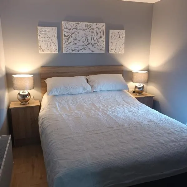 Apartment 2 at busy bee, hotel v destinaci Daingean