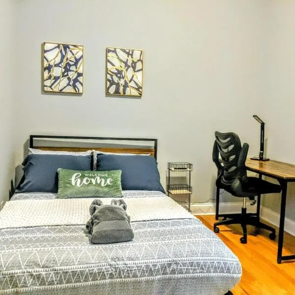 Fully furnished bedroom near medical district and UIC, hotel v destinaci Chicago
