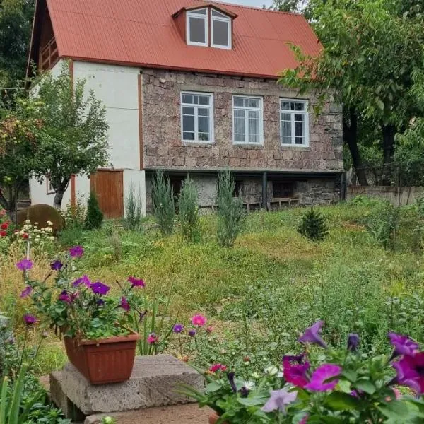 Hooni_guesthouse, hotel in Odzun
