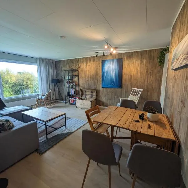 Lyngen accommodation and sauna, hotel in Lyngseidet