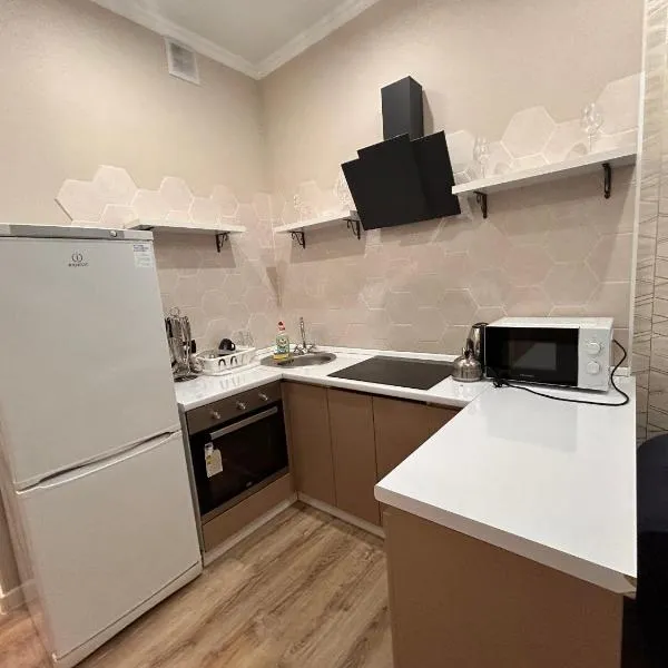 Апартаменты с видом на море в центре, hotel in Aktau