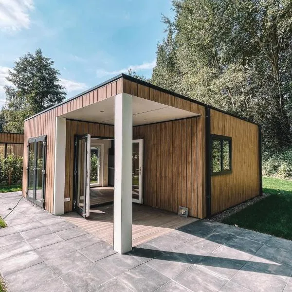 NEW Tiny House Cinta- Dichtbij zee & in een groene omgeving, hotel v destinaci Graszode