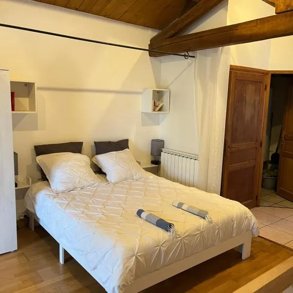gîte de Fontjalabert en campagne tout confort, hotel v destinaci Lisle-sur-Tarn