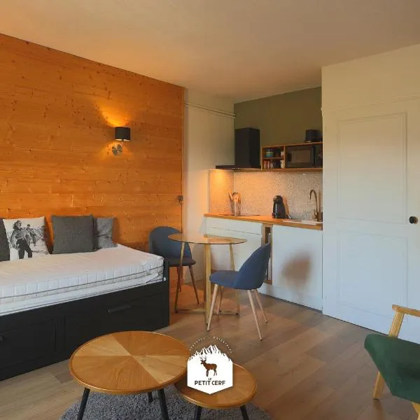 Le Petit Ours & Le Petit Cerf - Studios vue lac & montagnes, hotel v destinaci Les Angles