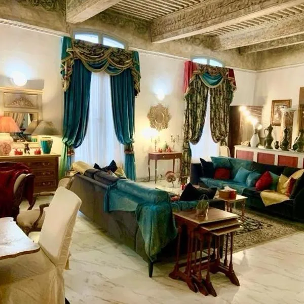 Appartement de luxe : Le Petit Trianon au coeur d'Aix-en-Provence – hotel w Aix-en-Provence