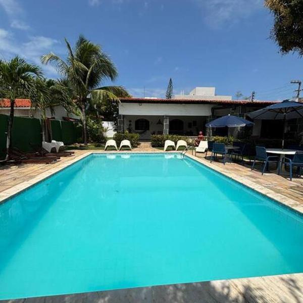 Ampla casa de 3 quartos com piscina em Serrambi PE a 50mts do mar