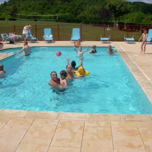 Camping de la Pelouse, hotel v destinaci Jaulny