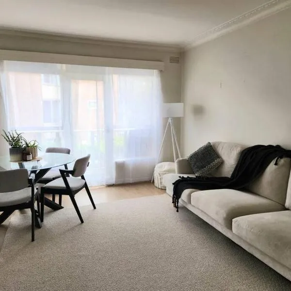 Cosy & Convenient Williamstown, hotel in Williamstown