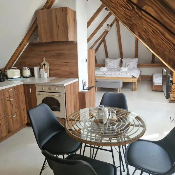 Apartmán v Podkroví, hotel in Kremnica