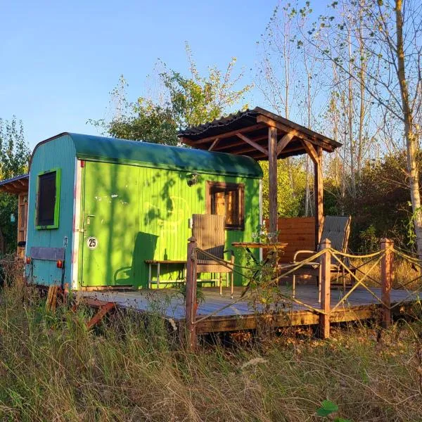 Bauwagen, Tiny House in Warnitz am Oberuckersee, hotel v destinaci Melzow