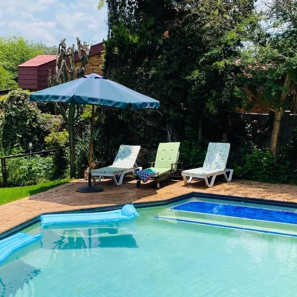 No 5 on Franschoek, hotel di Northdene