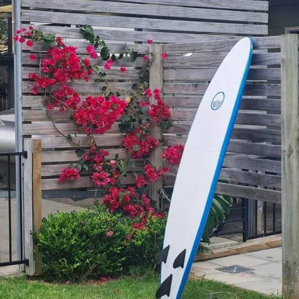 Coastal Comfort on Cook Drive, hotel v destinaci Whitianga