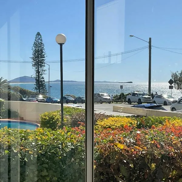 Alex Beachfront Views, hotel v destinaci Alexandra Headland