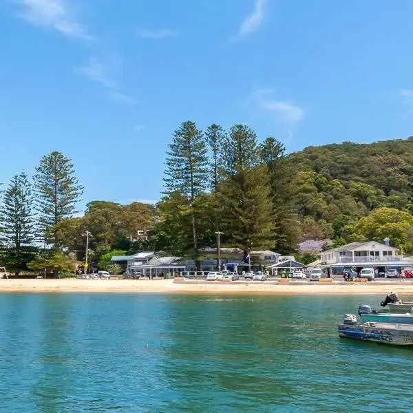 Umina Myrtle Bungalow Sleeping 4 Guests, hotel in Blackwall
