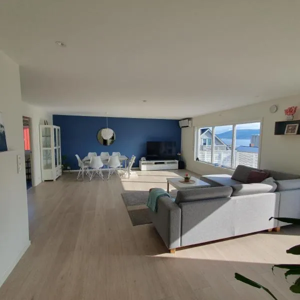 Arctic view - Sentral apartment with free parking, hotel v destinaci Tromsø