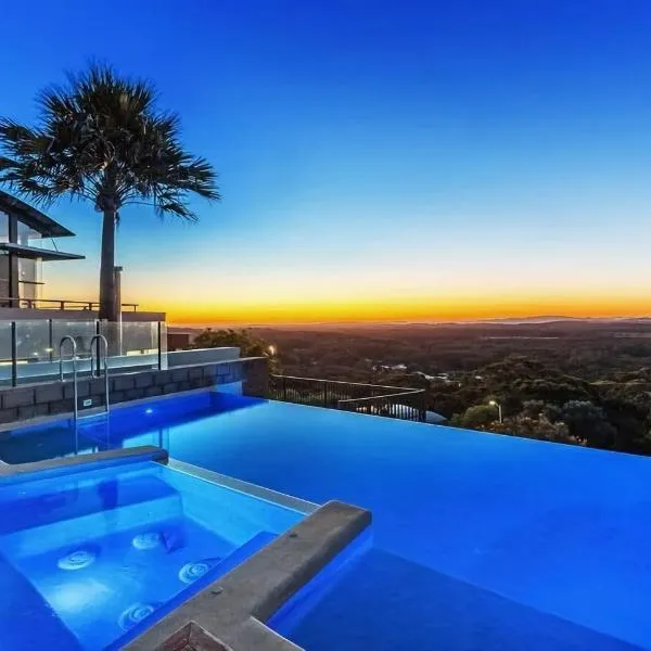 Sea View Retreat Ocean Views Pool Spa, hotel in Nelson Bay