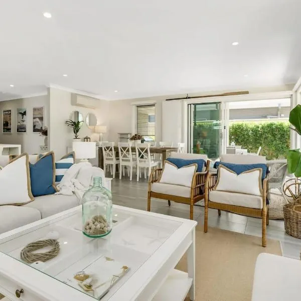 Oscar's Broulee Beach Luxury Coastal Living, hotel v destinaci Broulee