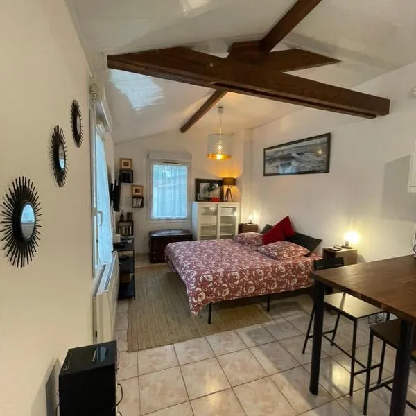 L'Opaline, hotel in Tully