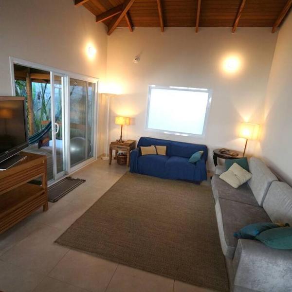 Casa para 9 pessoas a 400m da praia com AC