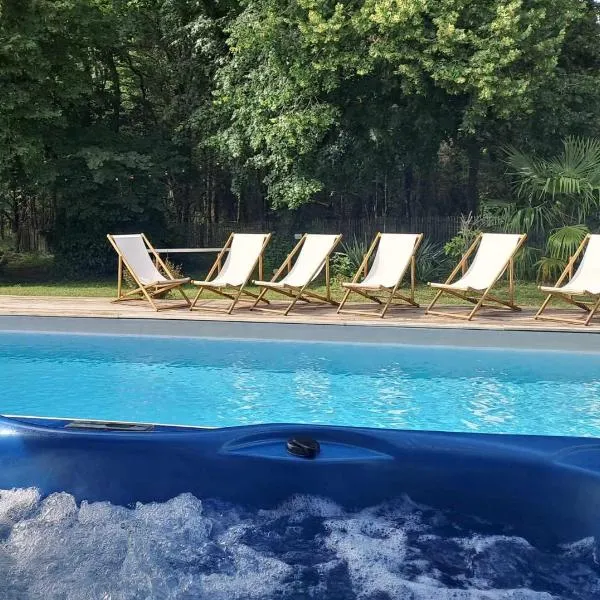Domaine de Cachaou Logis du Pujeau sauna & spa piscine chauffée, hotel in Salles