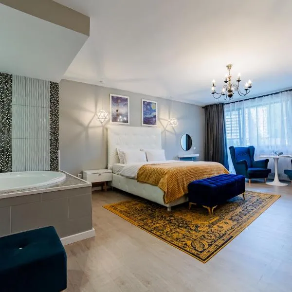 Romantic Jacuzzi Luxury Apartment, hotel in Sinaia