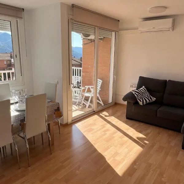 Apartament reformat al Berguedà 6p, hotel en Sant Jordi de Cercs
