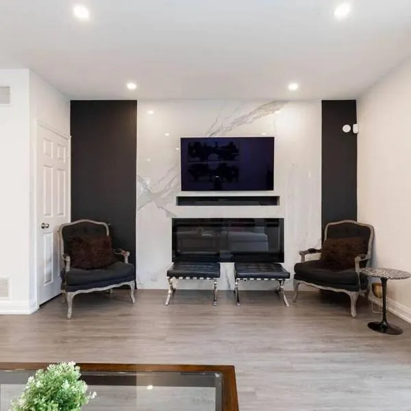 Grand 3 BR Toronto Victorian Entire Home, hotel in Toronto